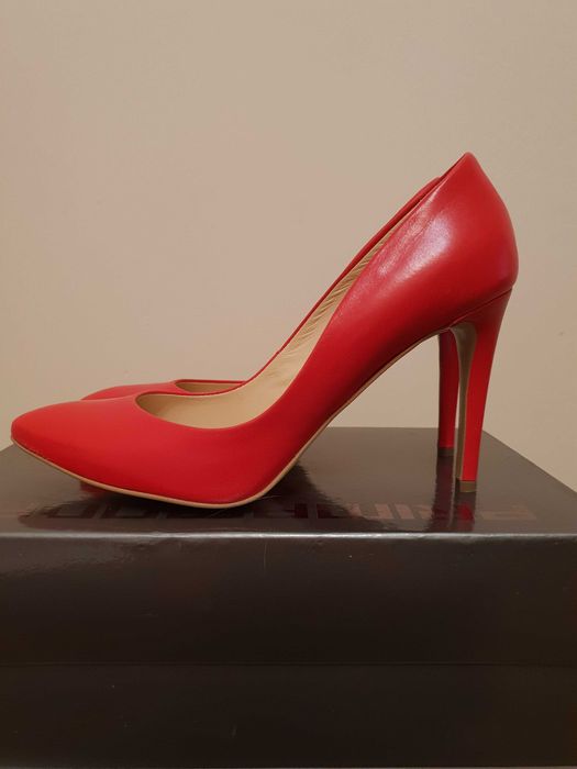 PrimaModa czółenka szpilki 38 NOWE