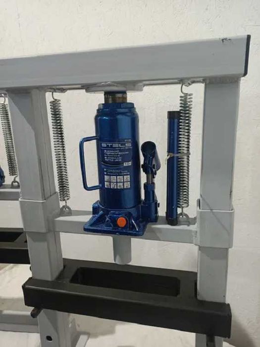 Пресс гидравлический 8,10,15,20 тон для СТО на 3 уровня