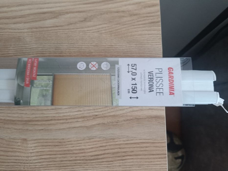 Rolety okienne białe plisy