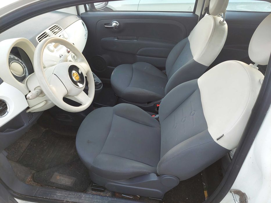 FIAT 500 Wnętrze fotele kanapa boczki