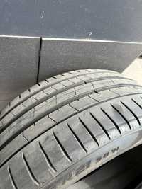 Pirelli P-Zero 255 35 21 одна шина