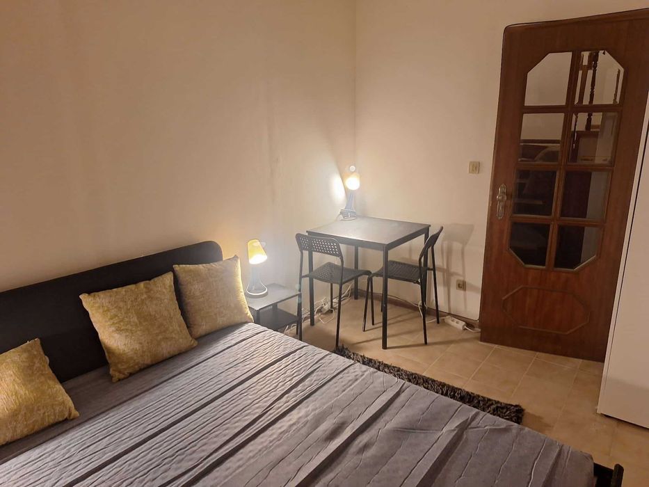 Quartos renovados em moradia perto Norteshopping, boa zona