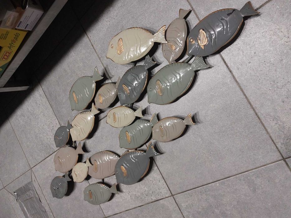 Ozdoba na ścianę z metalu ryby.  Sushi bar. Loft. Restauracja