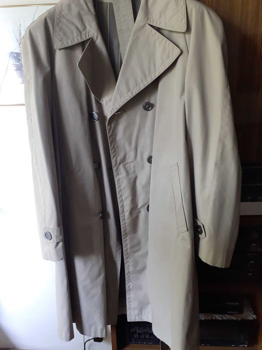 PRL Lekki płaszcz męski jasny beż