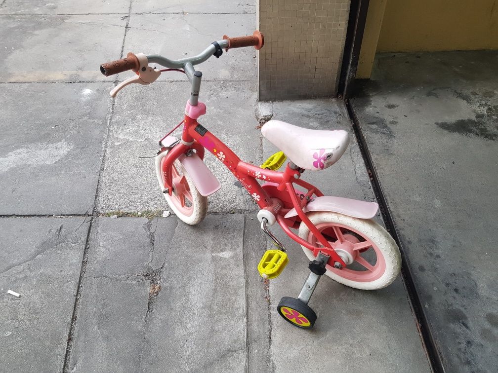 Bicicleta de criança com rodinhas