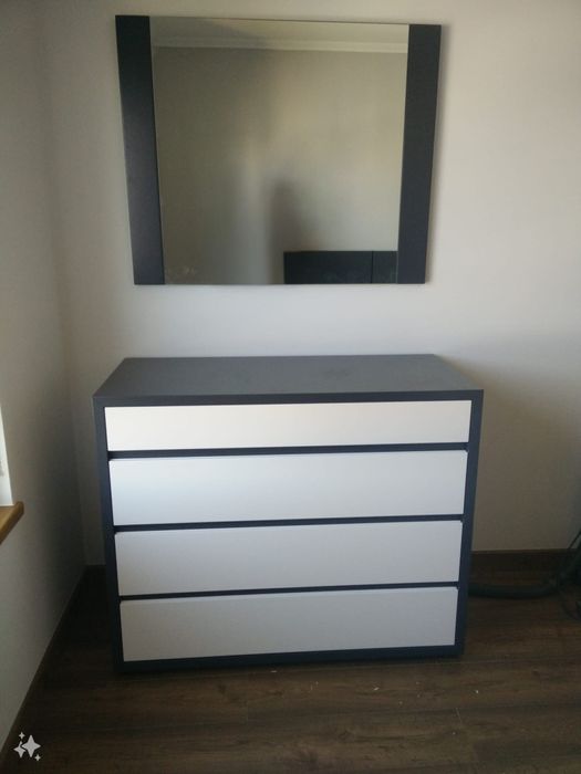 Cómoda de quarto com espelho