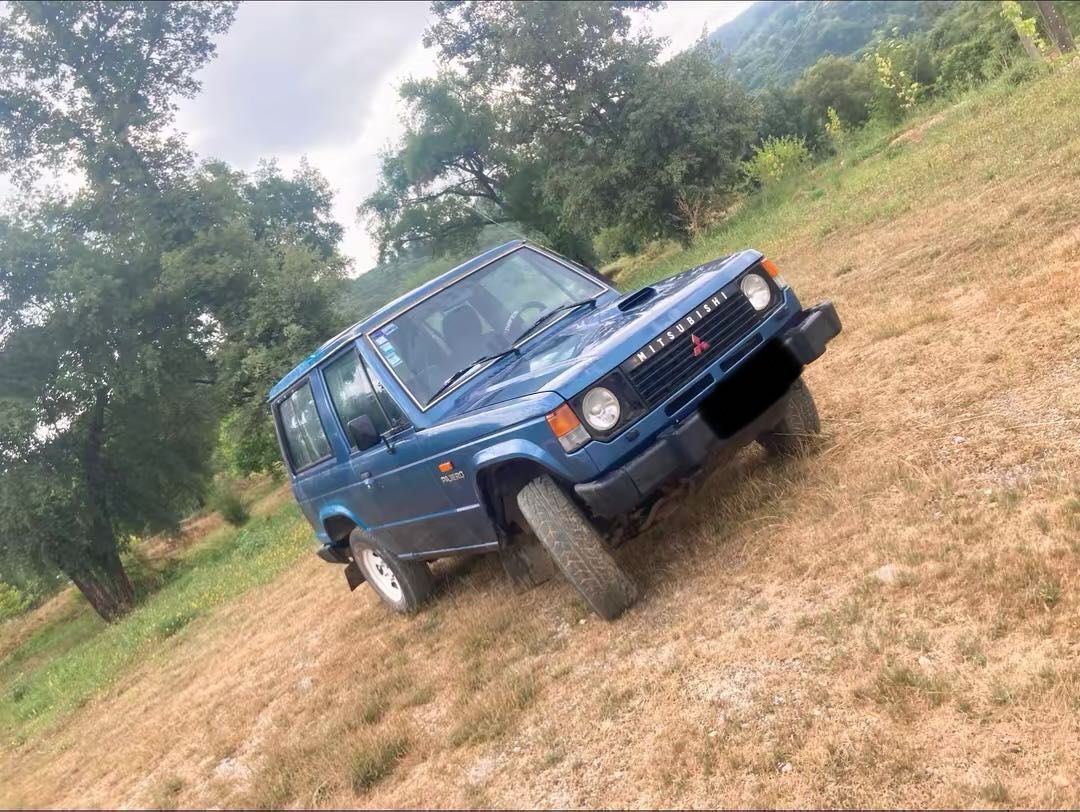 Mitsubishi pajero mk1