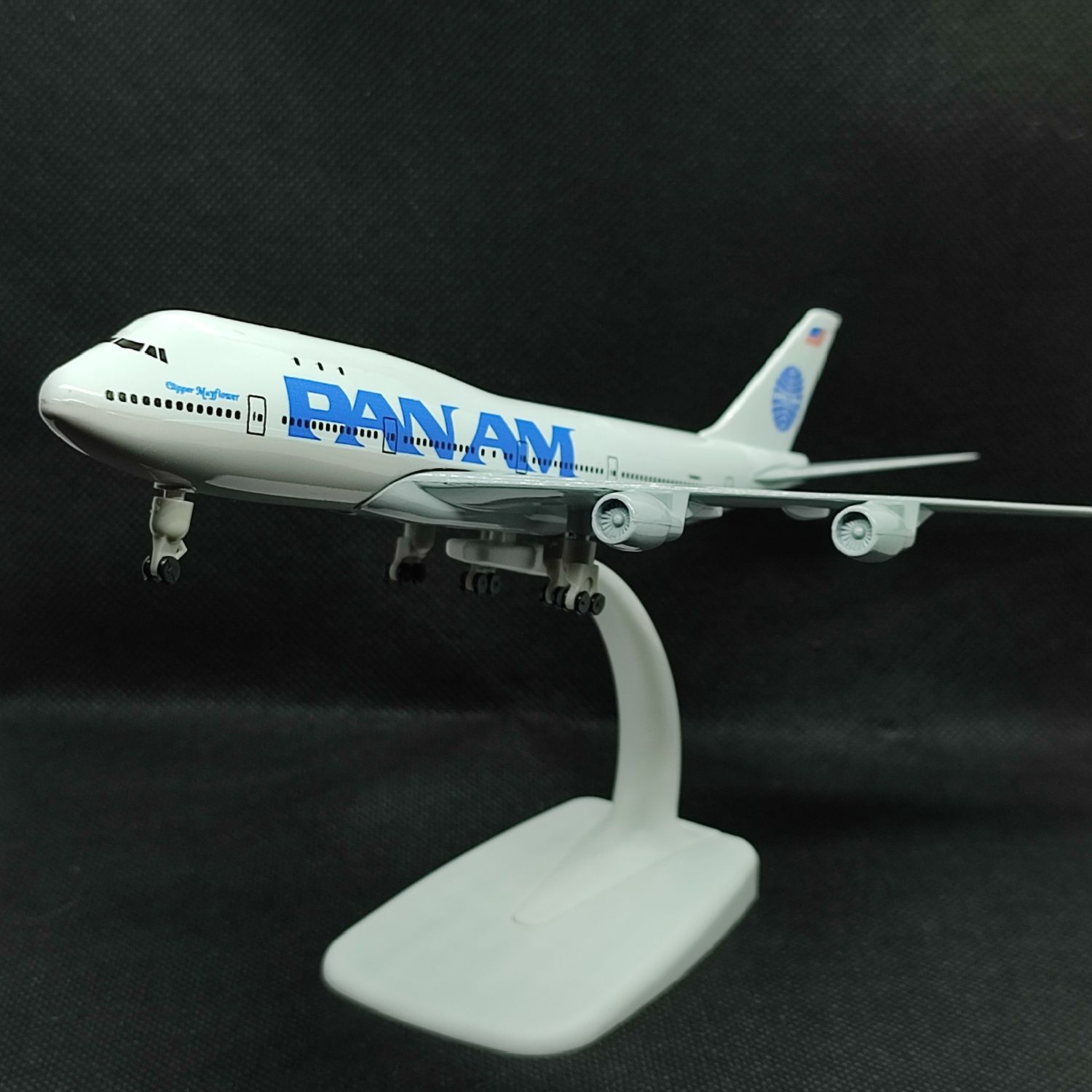 Модель самолёта Boing 747