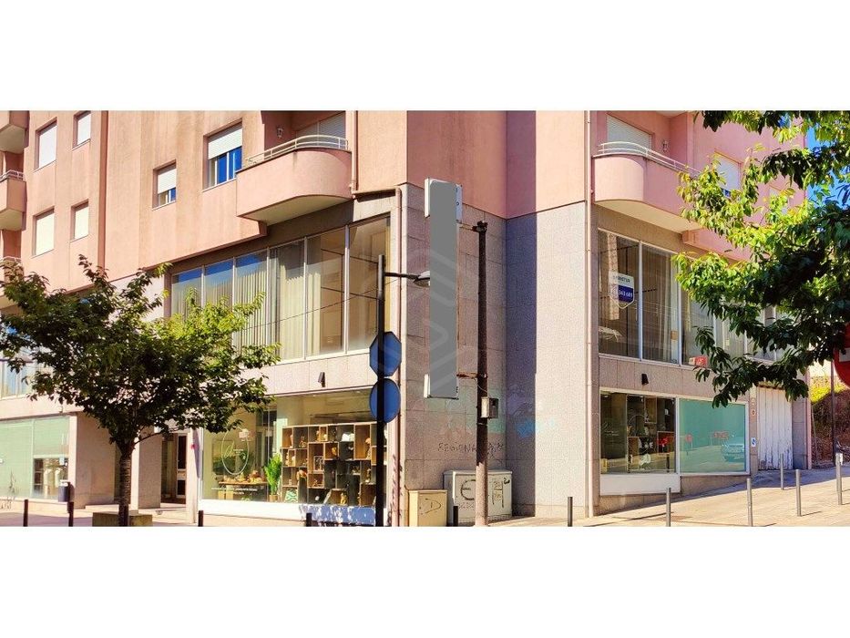 Loja para Arrendamento no Centro da Cidade de S. João da Madeira