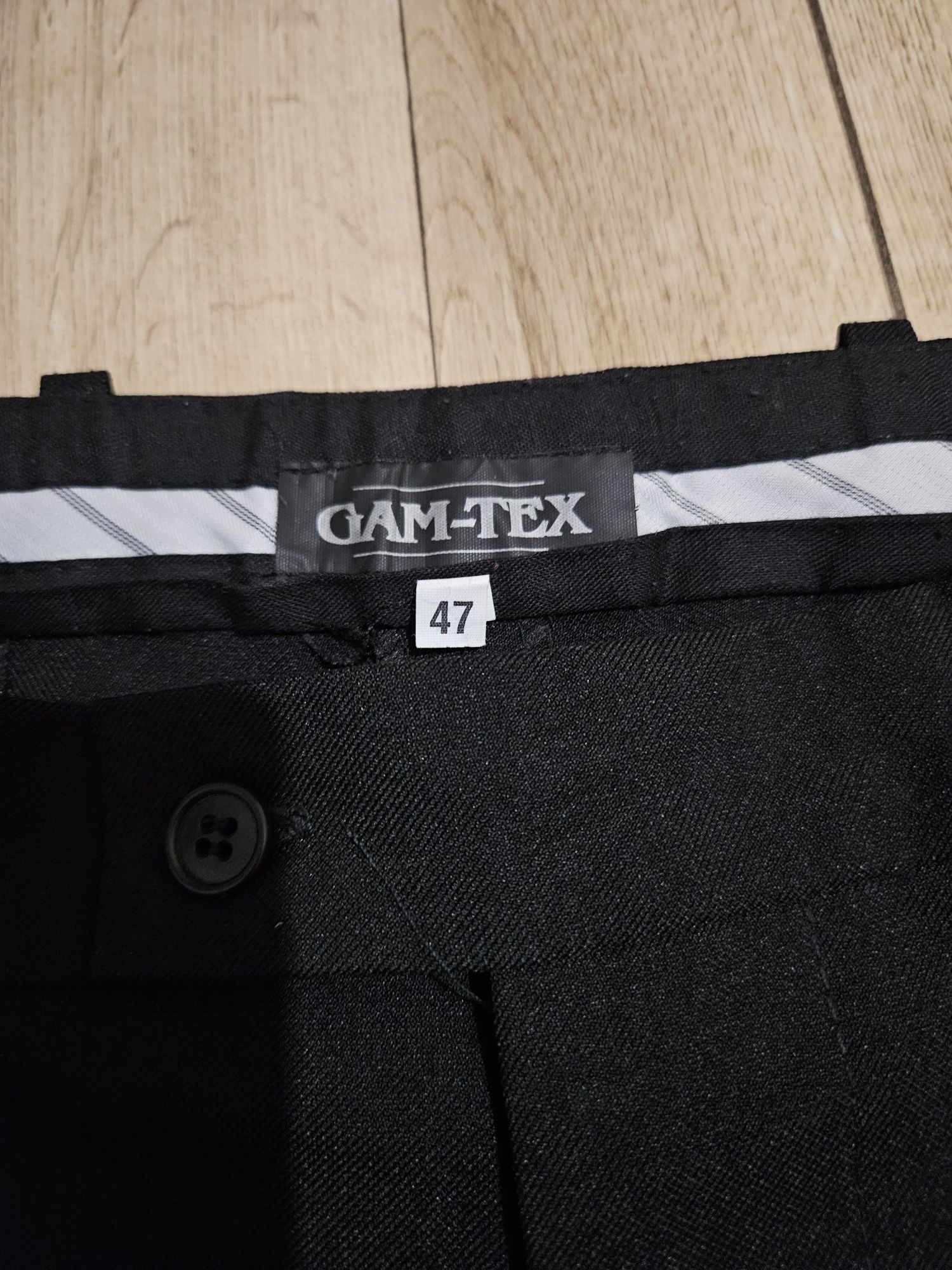 Garnitur męski M