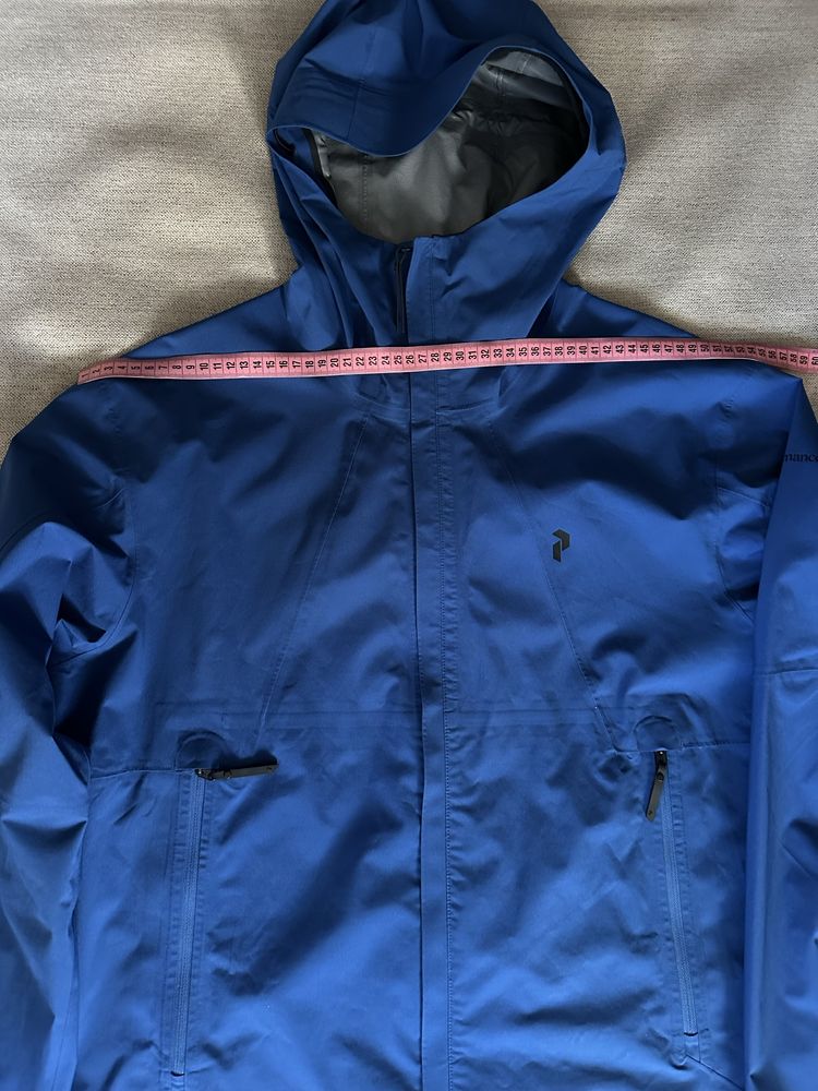 Чоловіча легка вітровка Peak Performance.  XL.