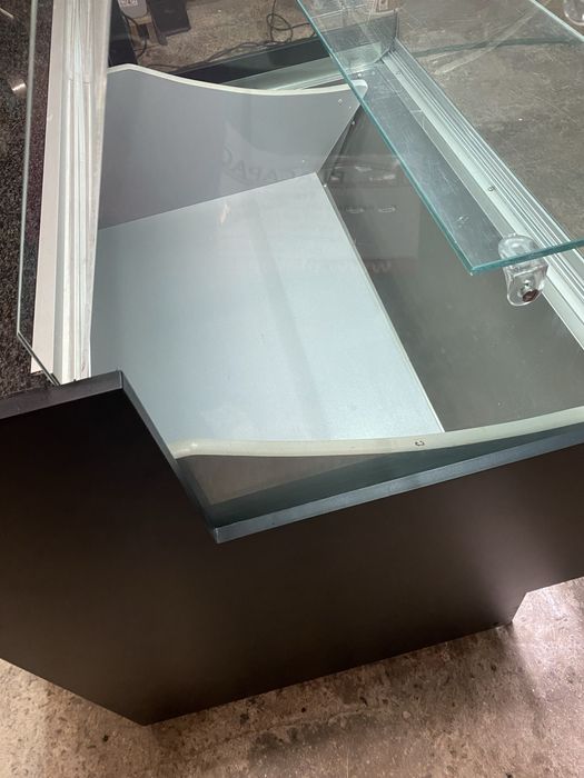 Vitrine neutra expositora