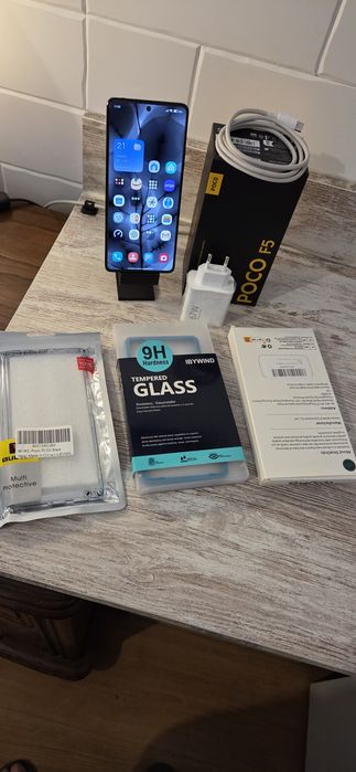 Xiaomi poco F5 igual a novo