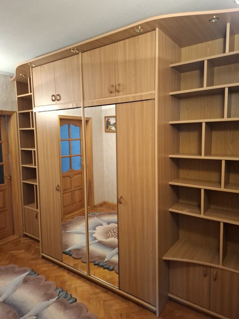Стенка в прихожую б/у