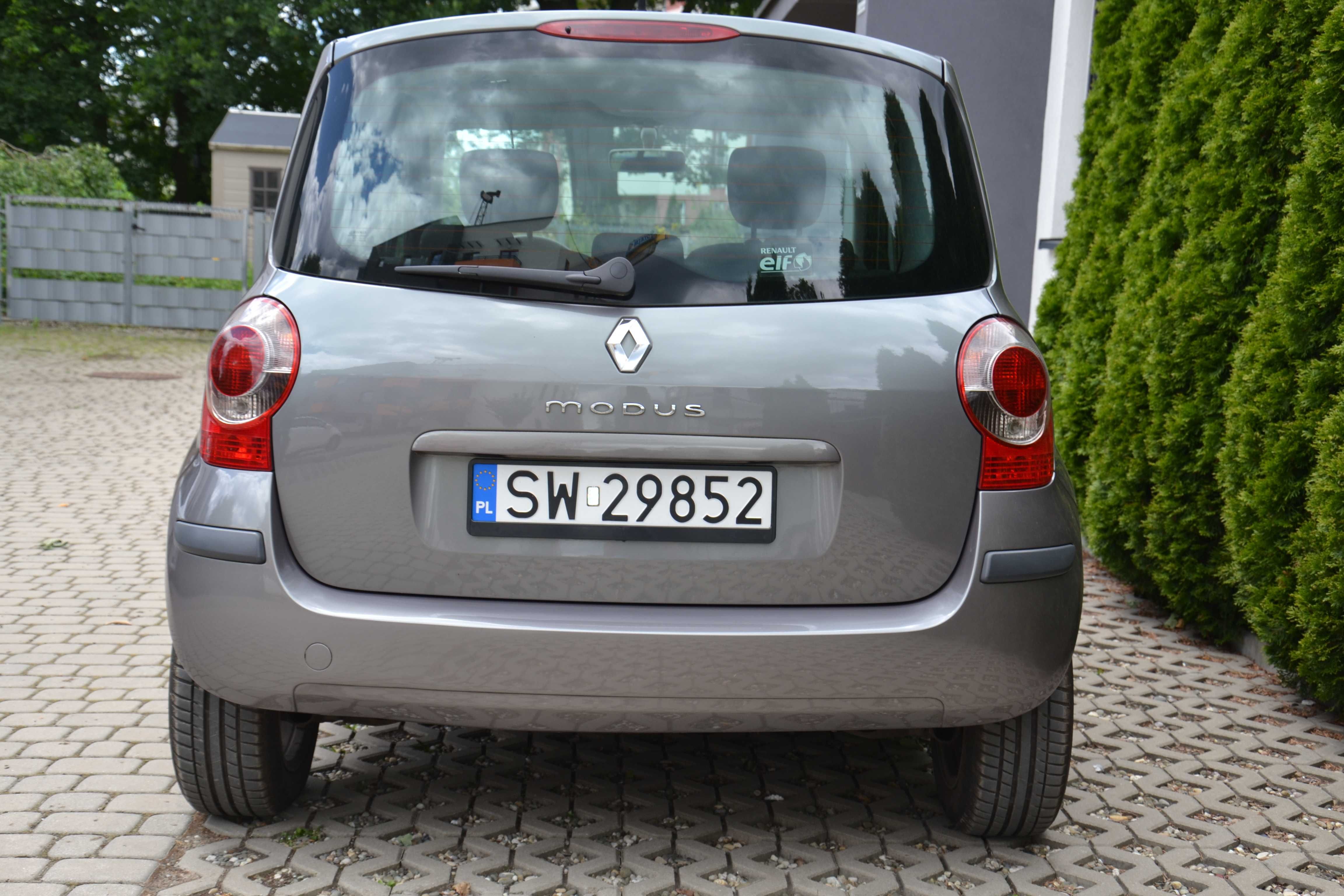 Modus z przebiegiem 122 700 km z 2007 roku
