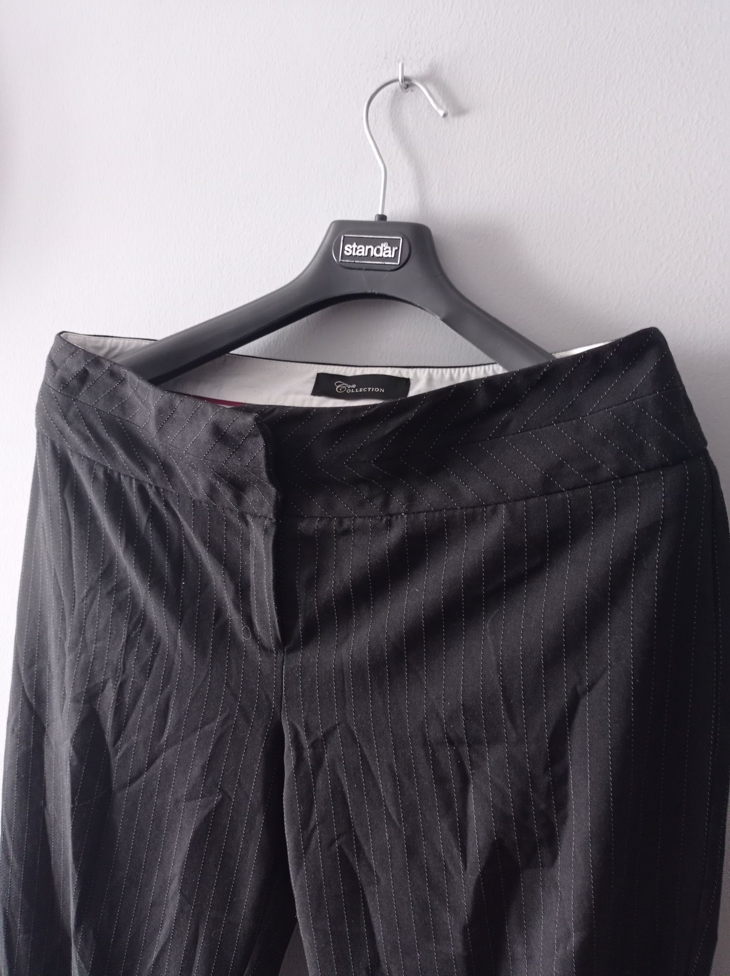 Czarne spodnie w białe paski E-vie rozmiar XXL