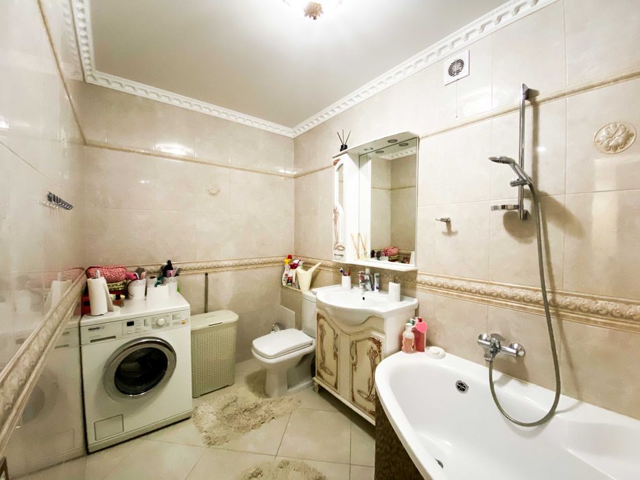 Продається стильна трикімнатна квартира