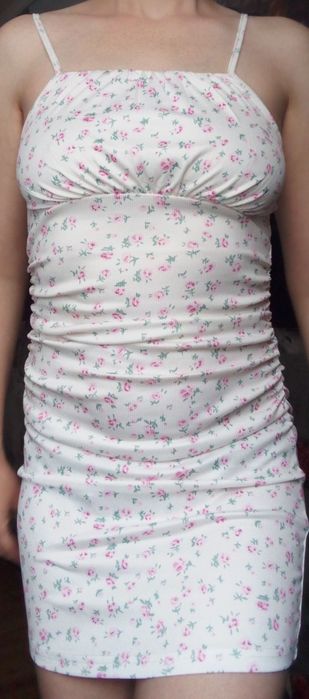 Неймовірно ніжна сукня в квіти