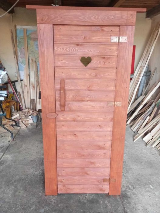 Drewniana latryna\toaleta