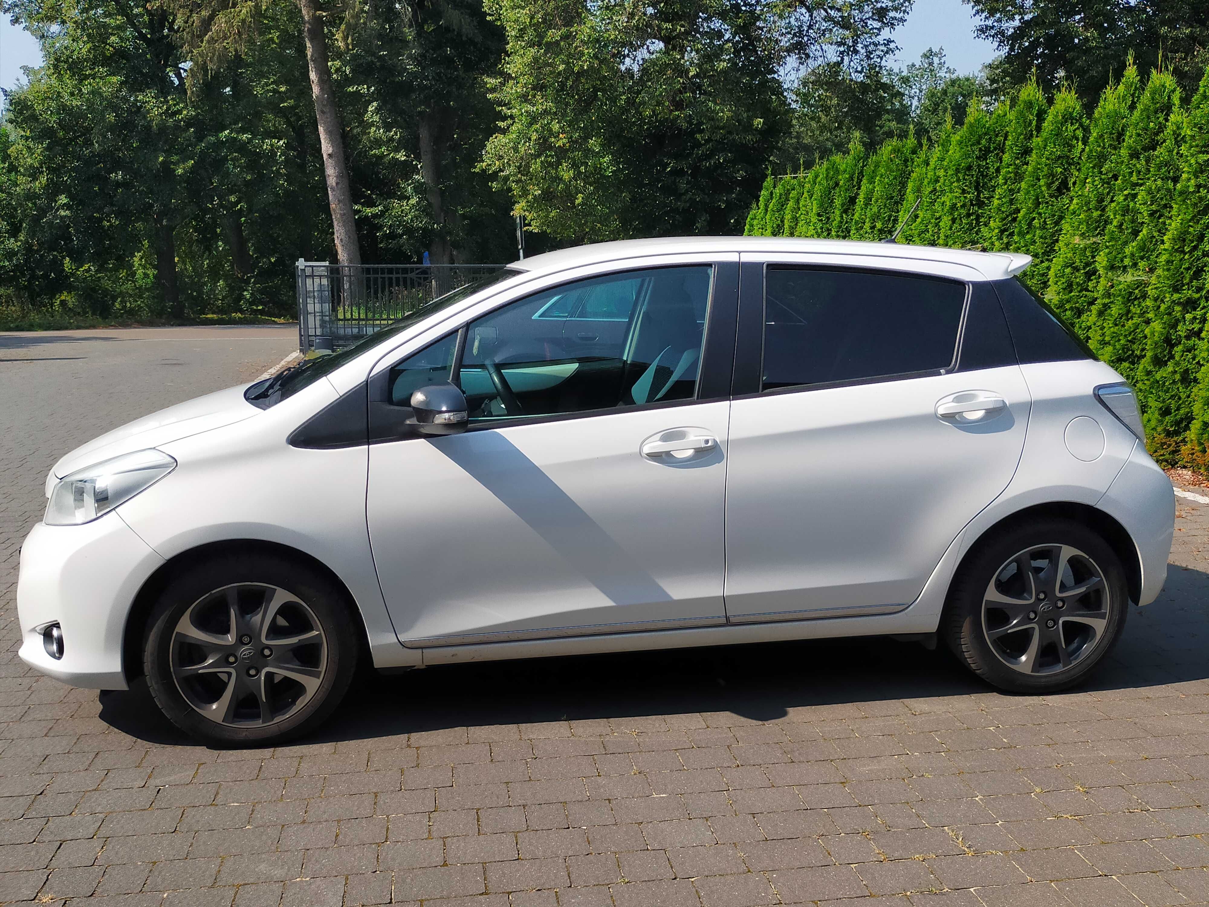 Toyota Yaris 1.33 Business Edition 2013r.