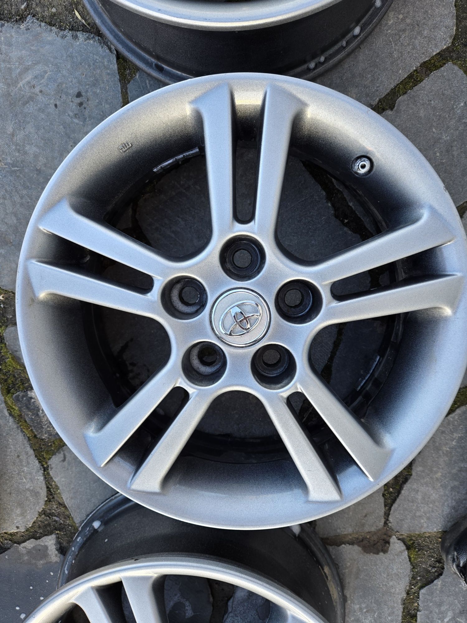 Продам титанові диски Toyota Camry 16 радіус J16x6jj