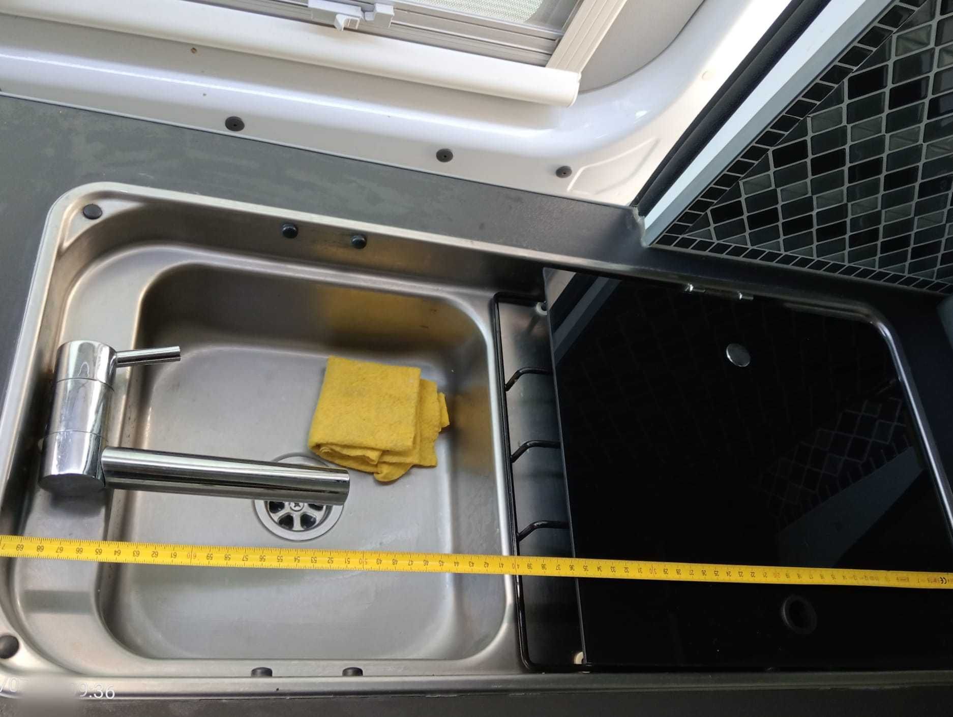 Lava loiça / fogão + torneira autocaravana