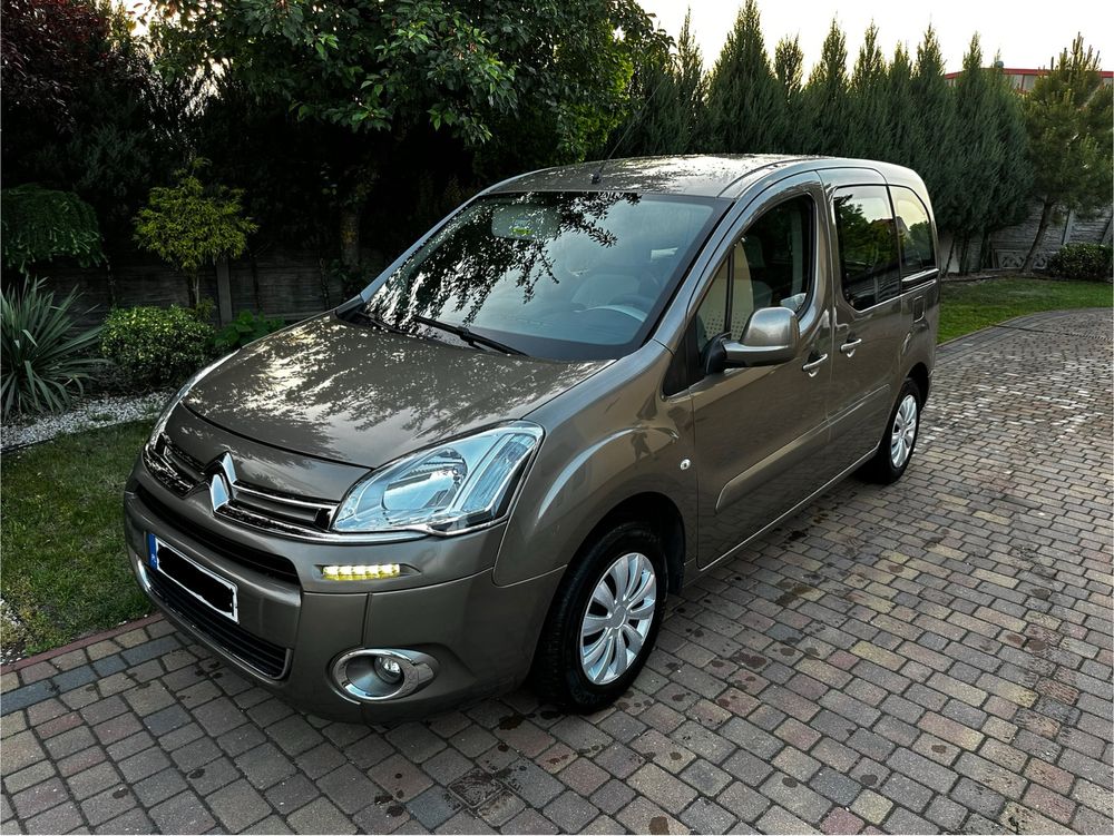 Zarejestrowany Citroen Berlingo II Multispace 1.6 HDI niski przebieg