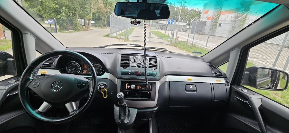 Mercedes Vito 4Matic Shuttle  4x4 116 CDI silnik  2,2 wersja osobowa