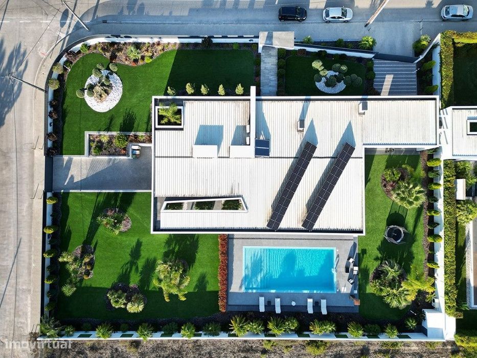 Moradia Exclusiva T3 a Venda (com projecto T6) na Verdizela