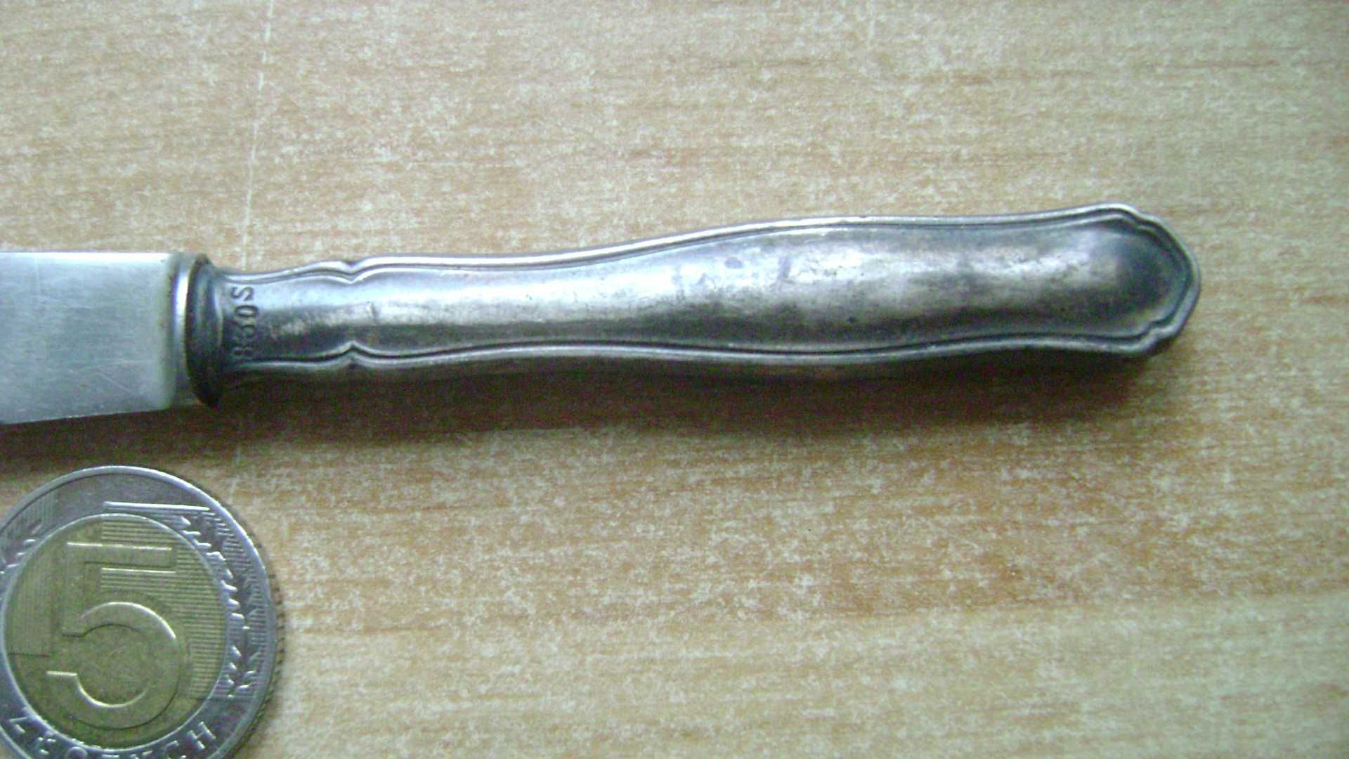 Starocie z PRL Stare sztućce srebrne 830 Nożyk przedwojenny do rozpozn