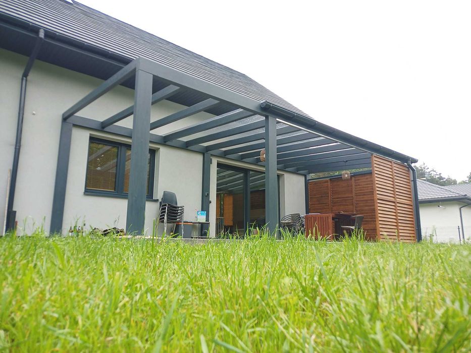 zadaszenie tarasu pergola dach taras drewniany poliwęglan 400x600