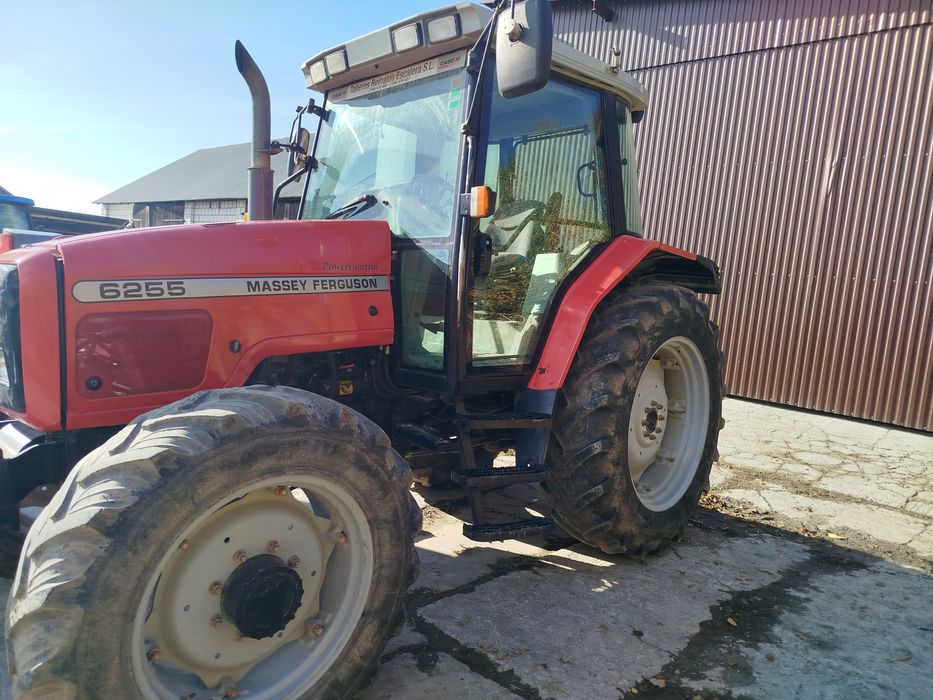 Massey Ferguson 6255