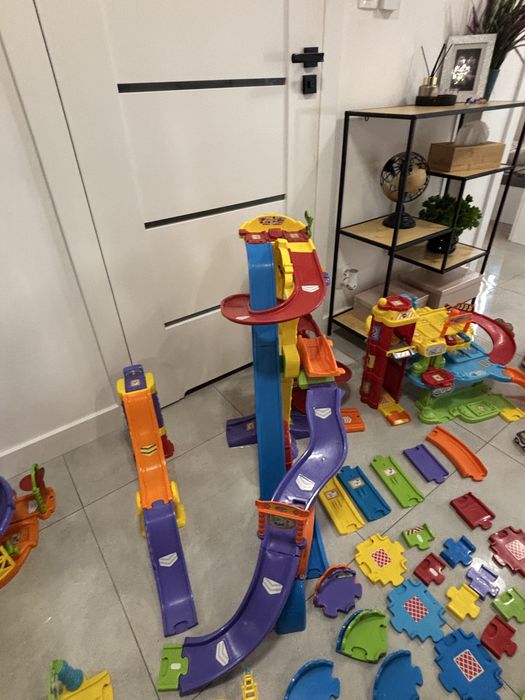 Zestaw torów Autka tut tut vtech
