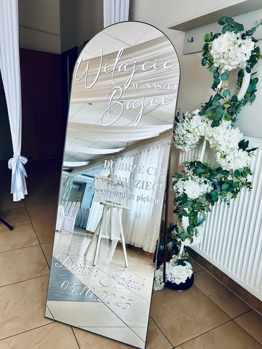 Fotobudka 360 , Fotobudka klasyczna oraz duże selfie lustro!