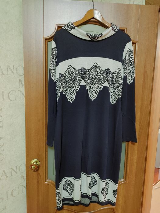 Красивое женское платье