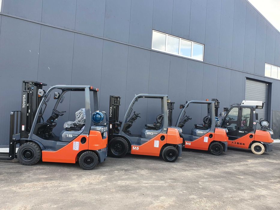 Навантажувач KOMATSU FG15, газ-бензин, 2008рік Вилочный погрузчик кара