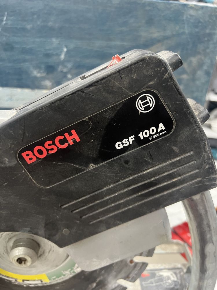 Штроборез   BOSCH GSF 100 (300 мм) + пылесос