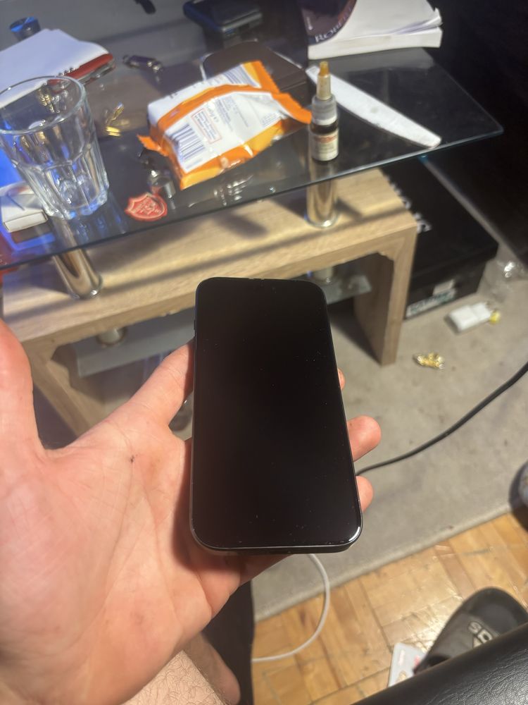 Iphone 15 pro zablokowany na części