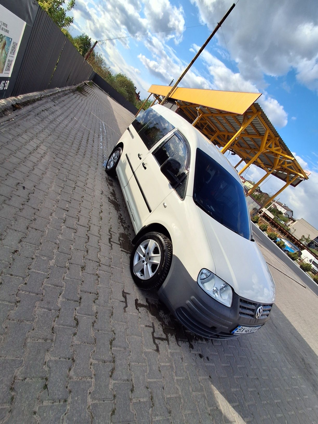 Продам надійний  автомобіль 1.9 тді