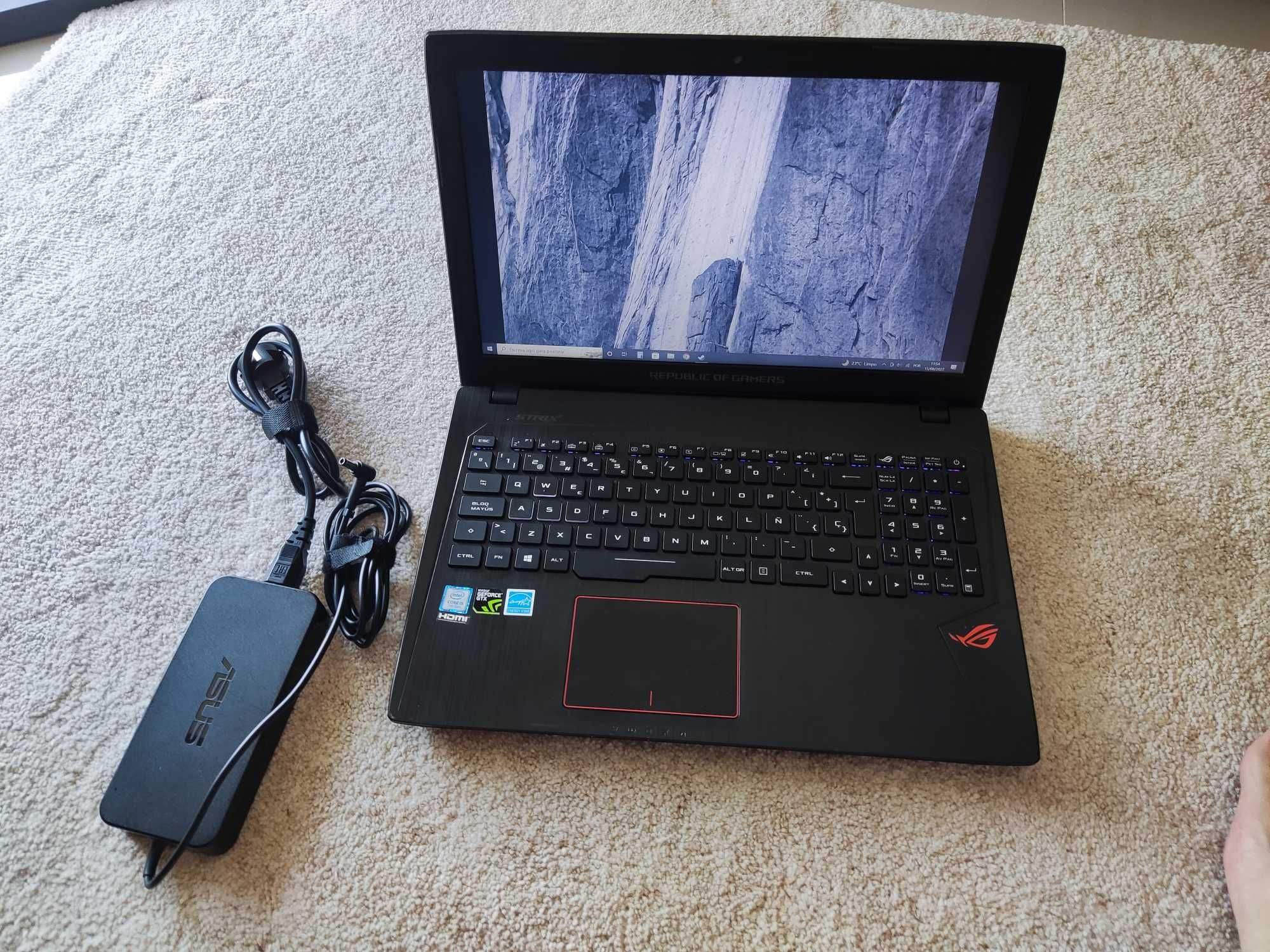 ASUS ROG Strix GL553VD-DM470 i5-7300HQ GTX 1050 1TB+250 SSD
