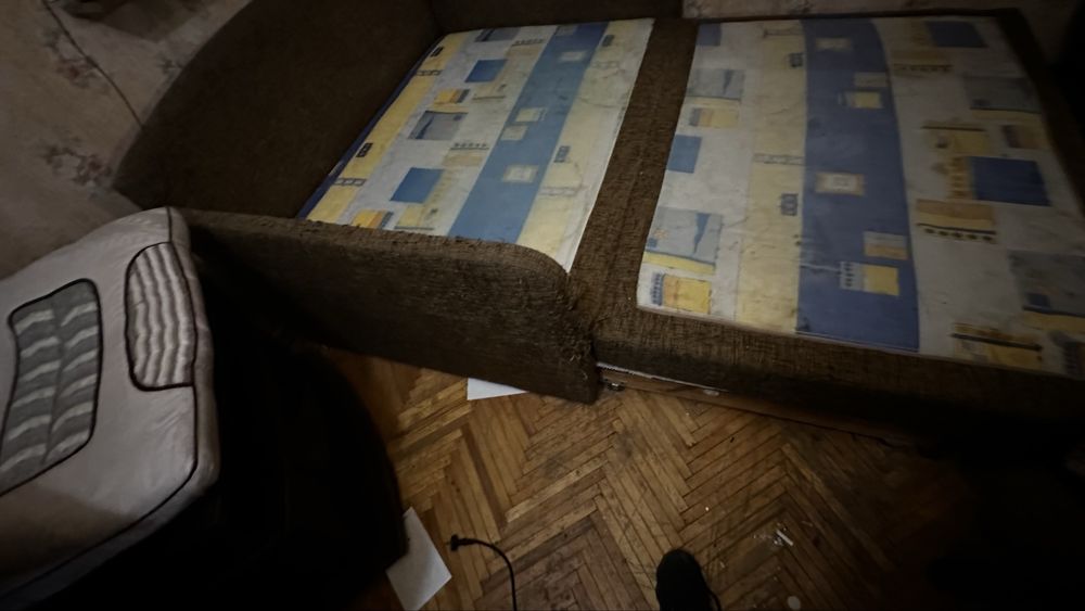 Диван двухспальный