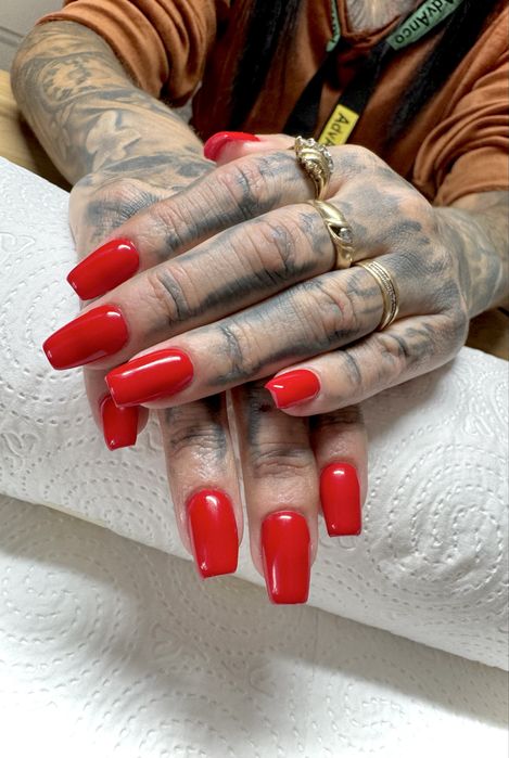 Przedłużenie paznokci ,hybryda.