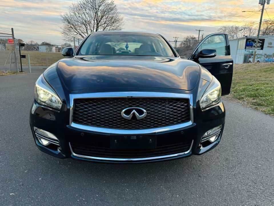 2018 Infiniti Q70