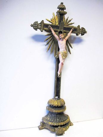 antigo crucifixo - madeira policromada-início Sec. XIX-66 cm de altura