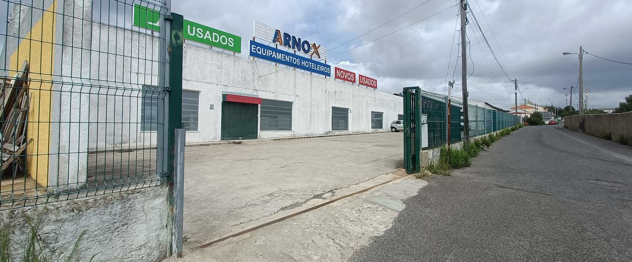 Usados para hotelaria armazém com 1500m2