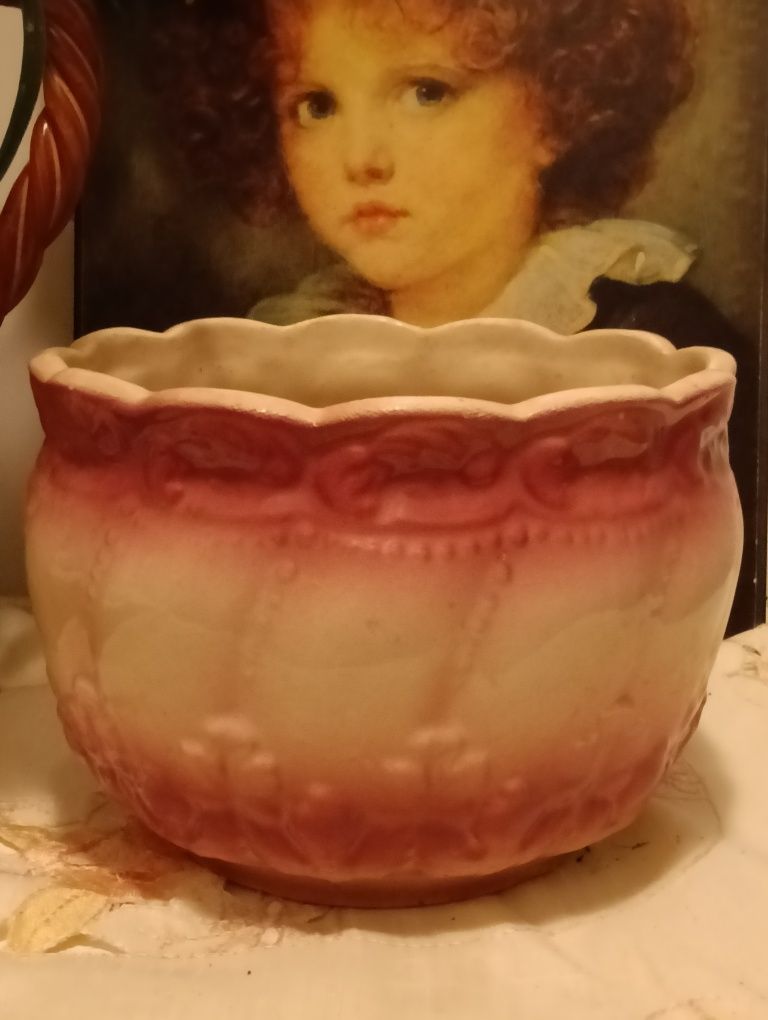 Belo cachepot de porcelana/ cerâmica Outeiro