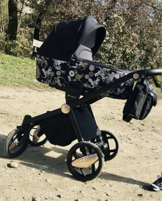 Коляска на дівчинку invictus каляска