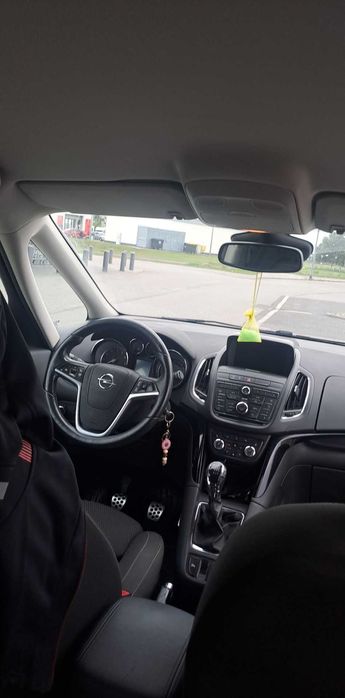 Opel ZAFIRA Tourer 1.4 TURBO 7-osobowa