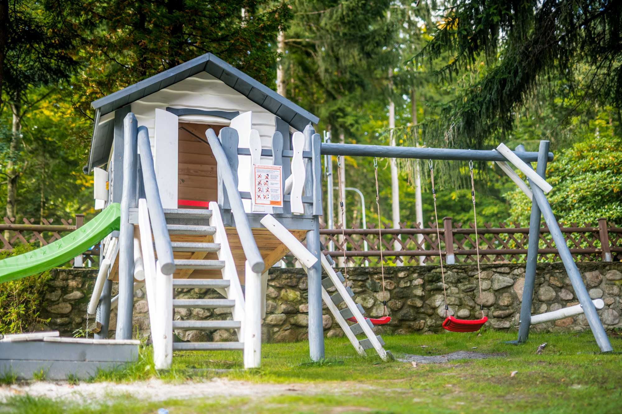 Willa Świerkowa Karpacz  Nocleg  Wolne Pokoje Centrum Ferie  Wakacje