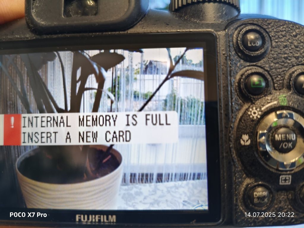 Фотоапарат Fujifilm Fine Pix S2700HD